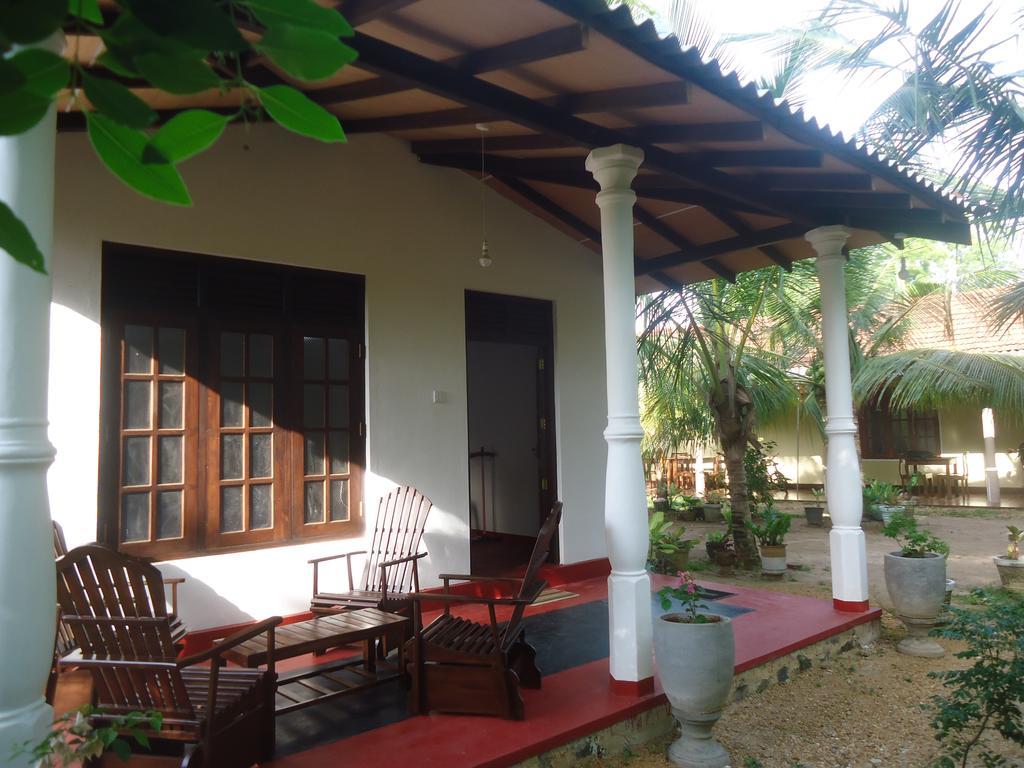 Bay Hill Guest House Тангале Екстериор снимка